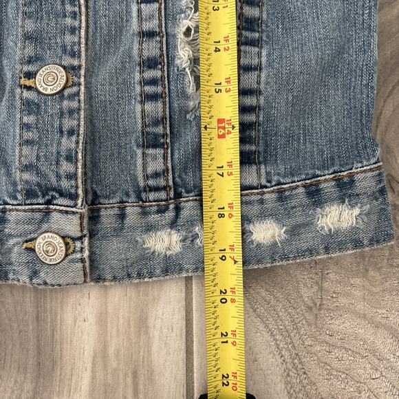 True Religion Women’s Vintage Distressed Medium Wash Denim Jean Jacket Size M - Picture 10 of 12